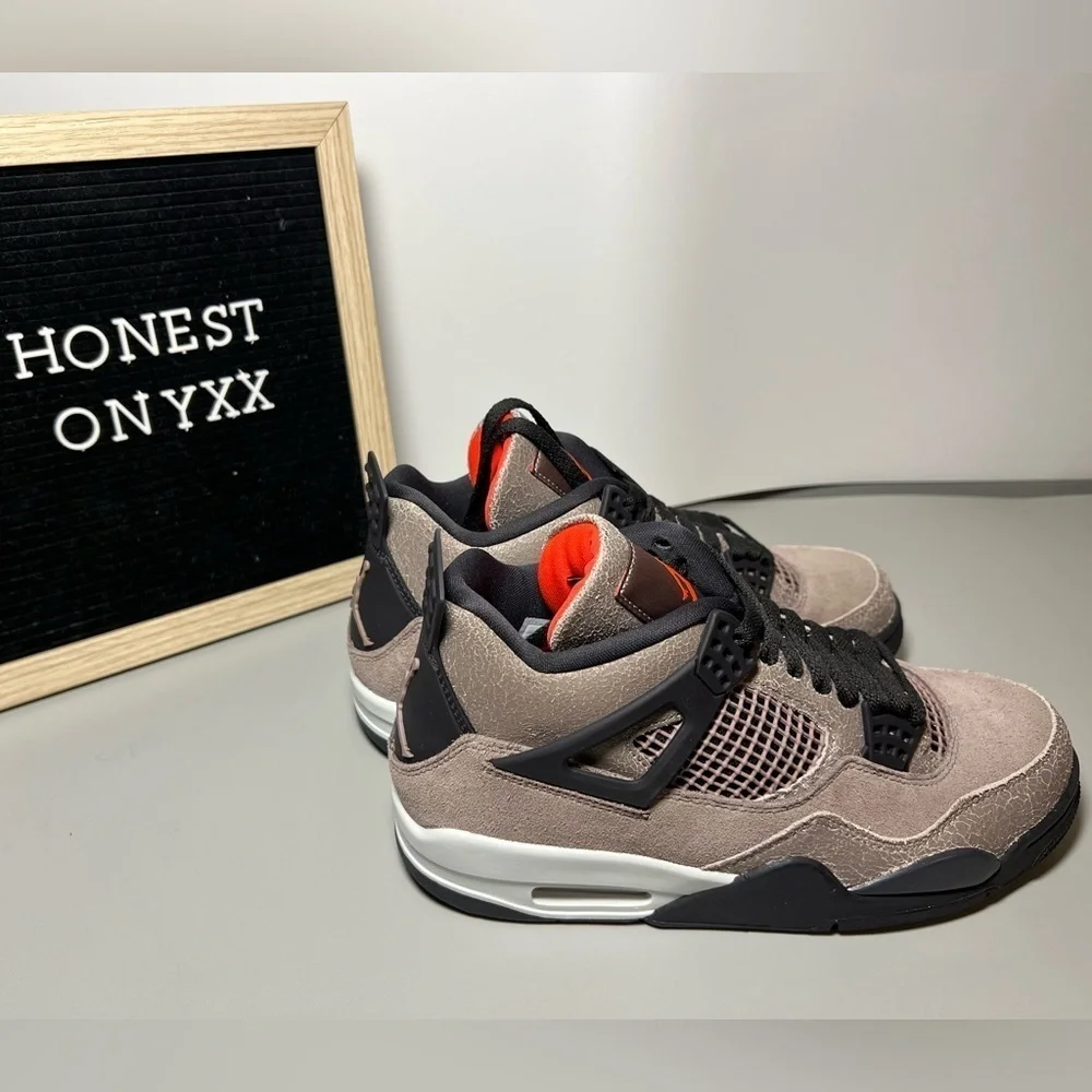 Air Jordan 4 taupe haze sz 7.5